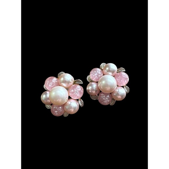 Vintage Pakula Pink Faux Pearl Necklace with Matching Clip Earrings Set - Picture 5 of 10